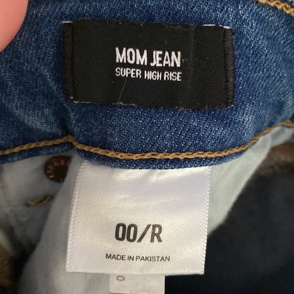Express Super High Rise Mom Jean - Picture 8 of 9